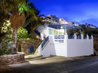 Pelagos Hotel - Apartments Chora Eksteriør billede
